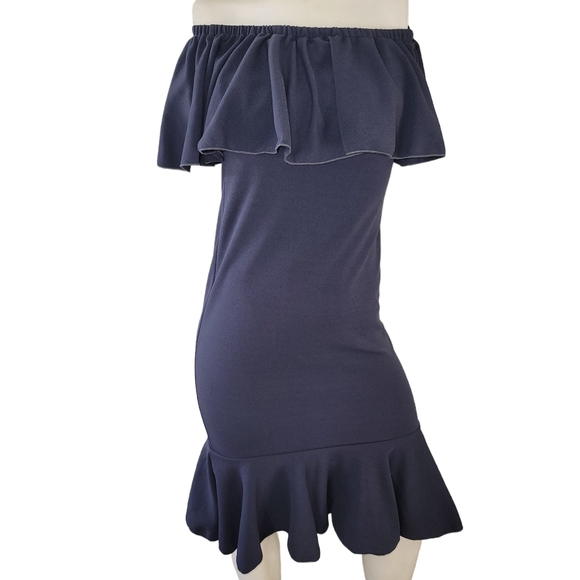LuLaRoe Dresses & Skirts - Lularoe Cici Bodycon Dress With Ruffles